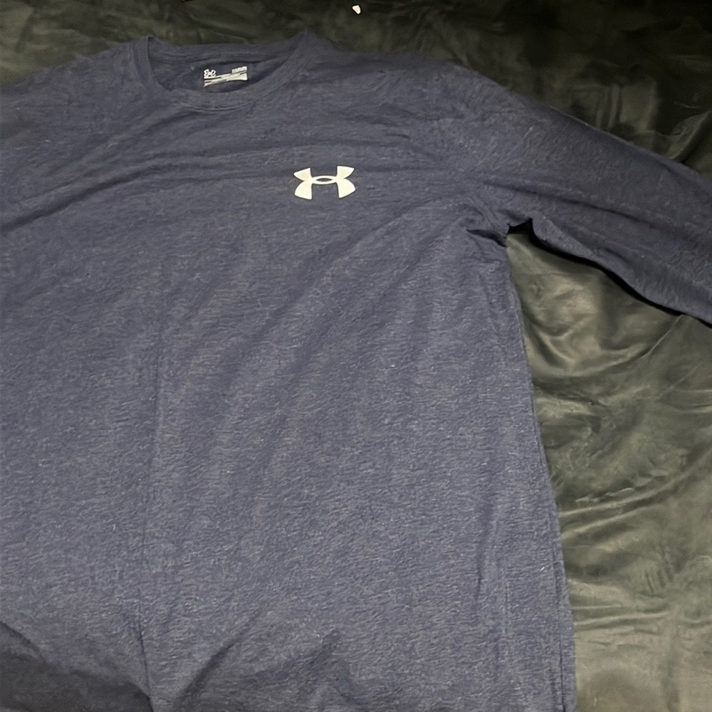Under Armour long sleeve shirt.